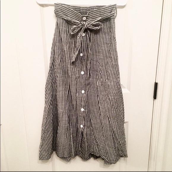 Michael Kors Dresses & Skirts - Gray striped midi skirt